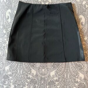 Forever 21 Classic Black Mini Skirt